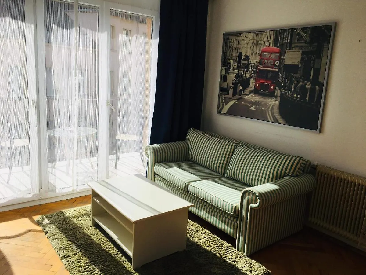 Schones Und Sonniges Balkonzimmer Γκρατς
