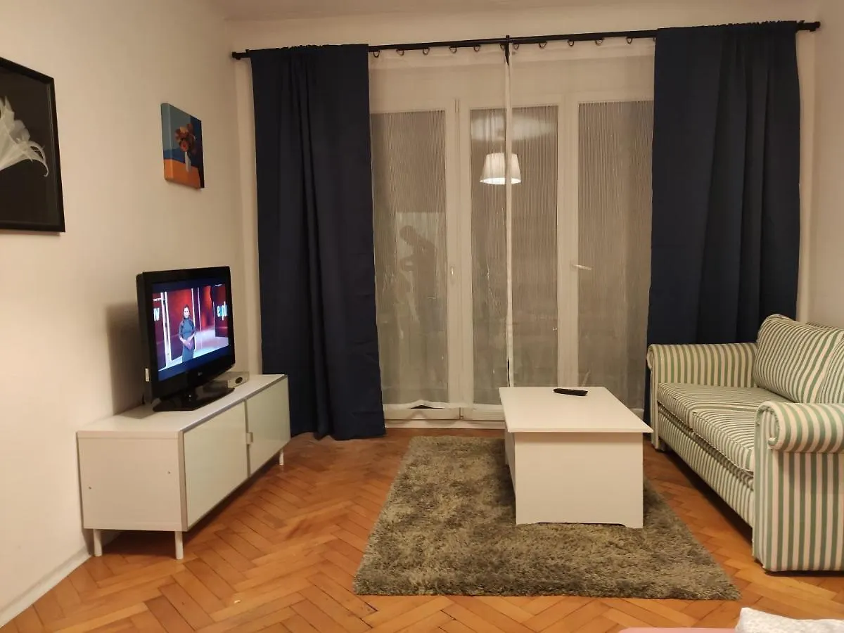 Schones Und Sonniges Balkonzimmer Graz Austria